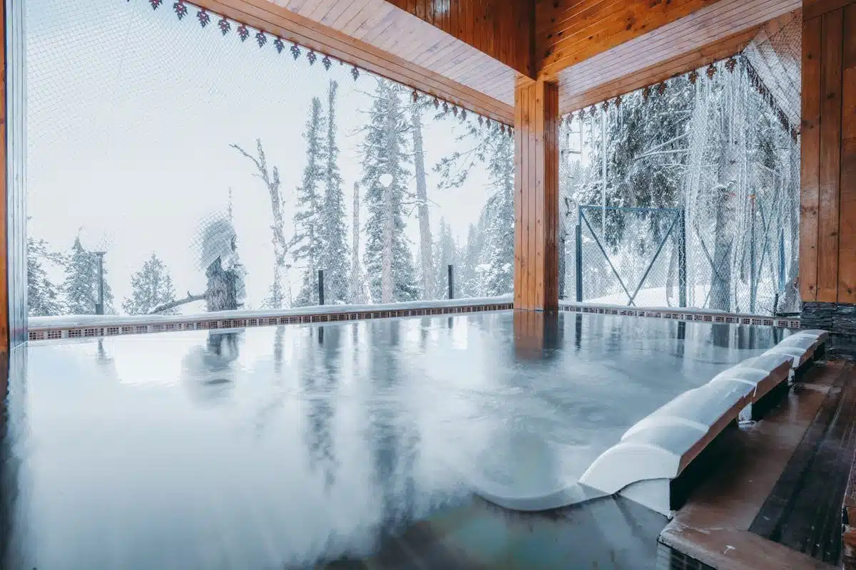 Les dernières tendances pour un aménagement extérieur de piscine moderne et esthétique