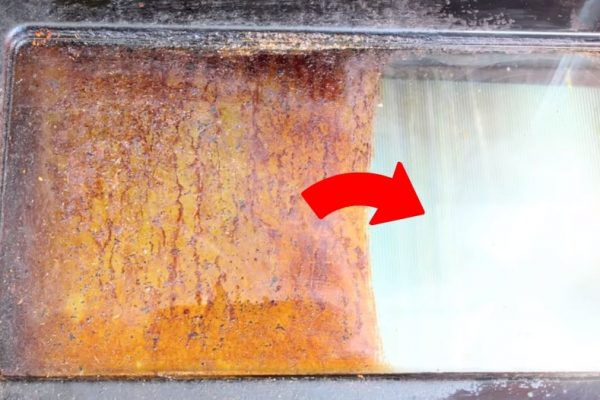 Comment nettoyer de la graisse brûlée ?