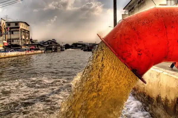 La pollution des réservoirs d’eau : un problème majeur